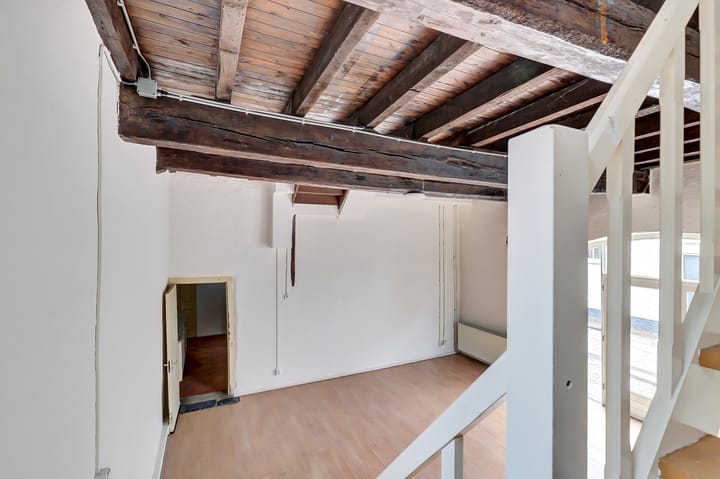 Characterful Living in a Historic Alley in the Heart of Grave — 19