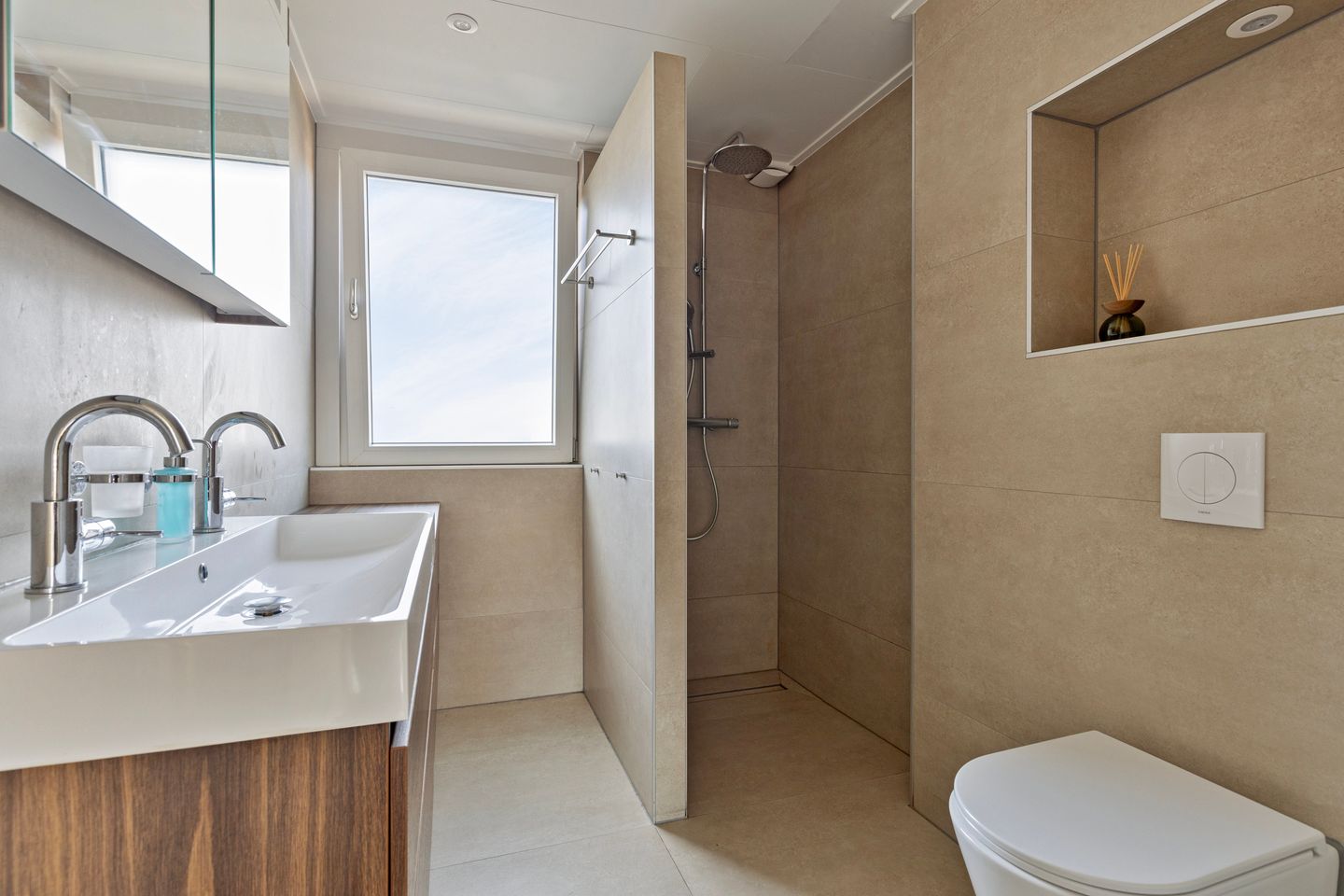 Foto 4 van Fie Carelsenstraat 11