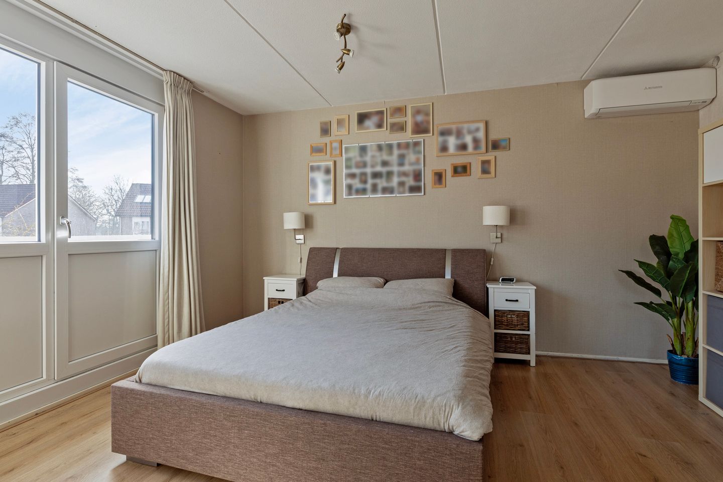 Foto 25 van Fie Carelsenstraat 11