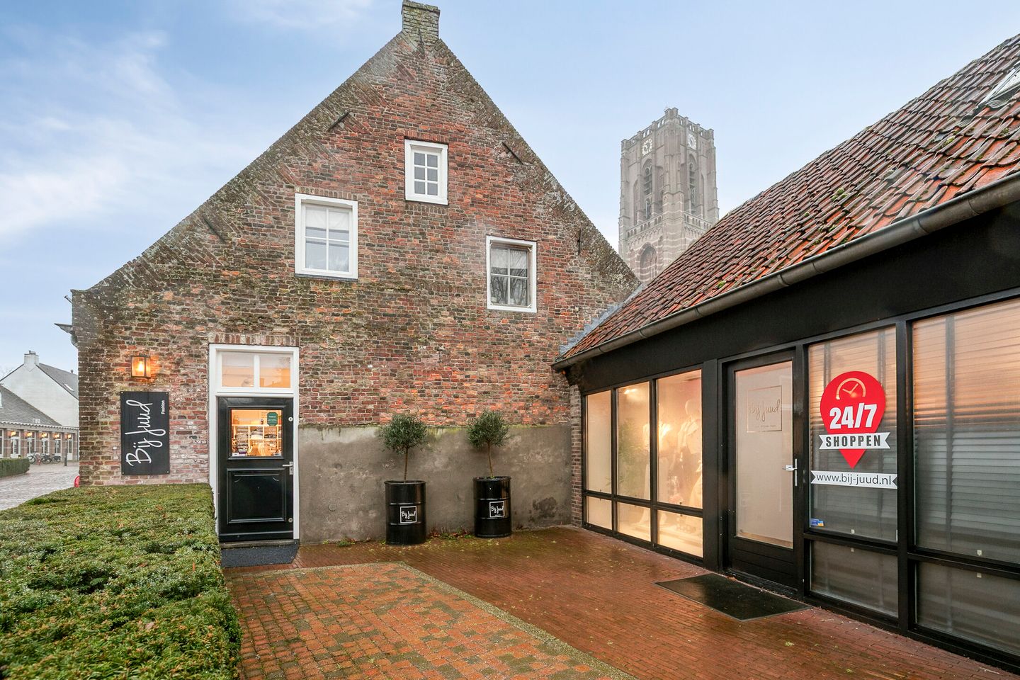 View photo 3 of St Odulphusstraat 8