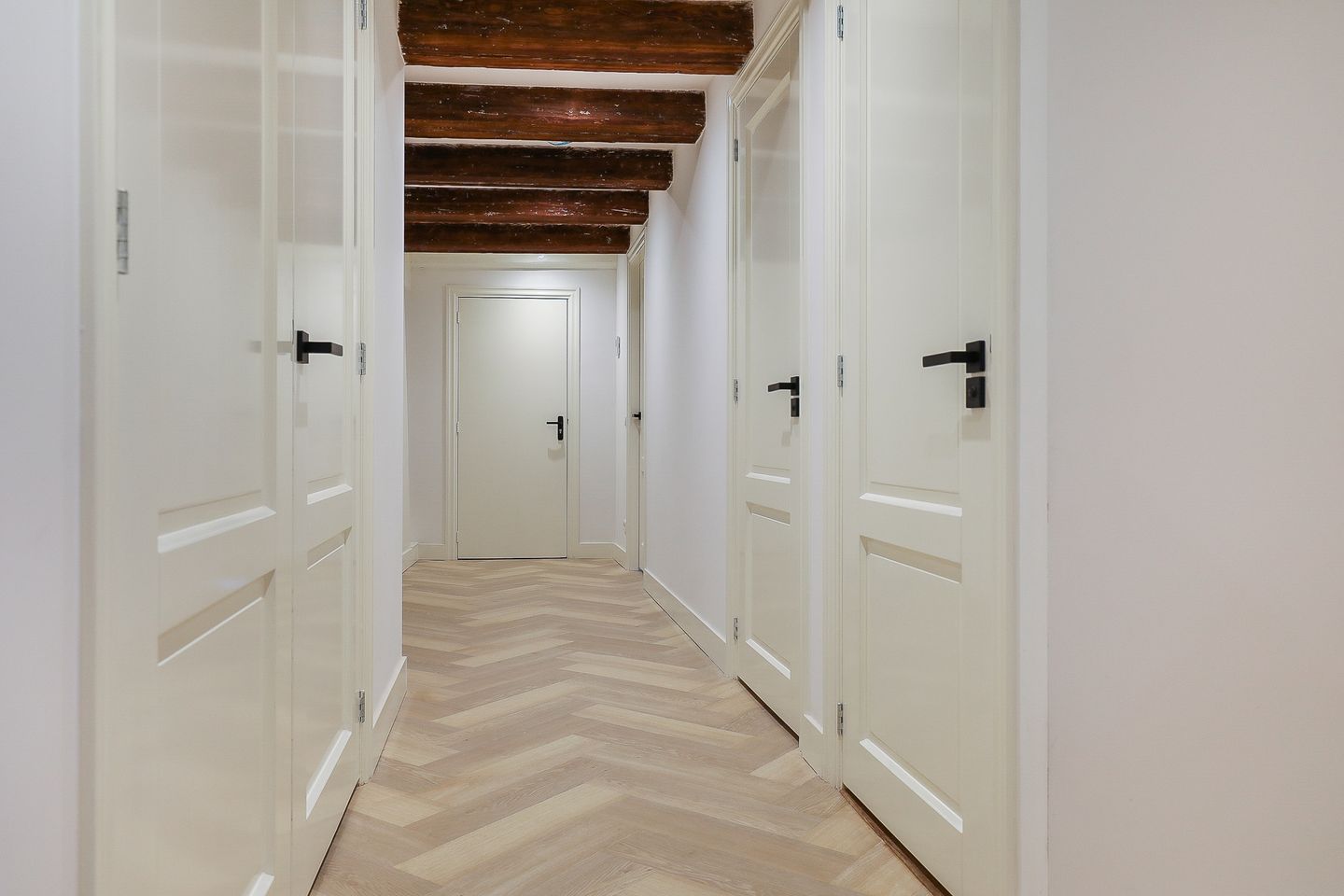 Foto 20 van Nieuwezijds Voorburgwal 18-C