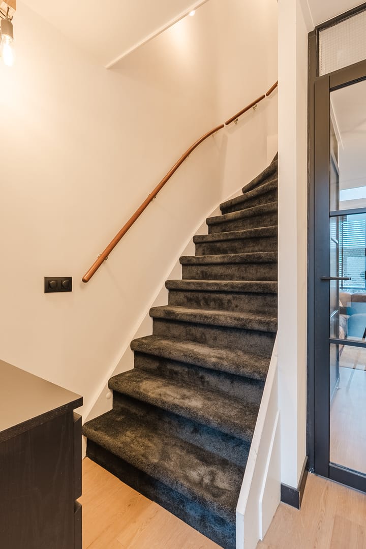 Modern family home with sunny west-facing garden in Piershil — 22