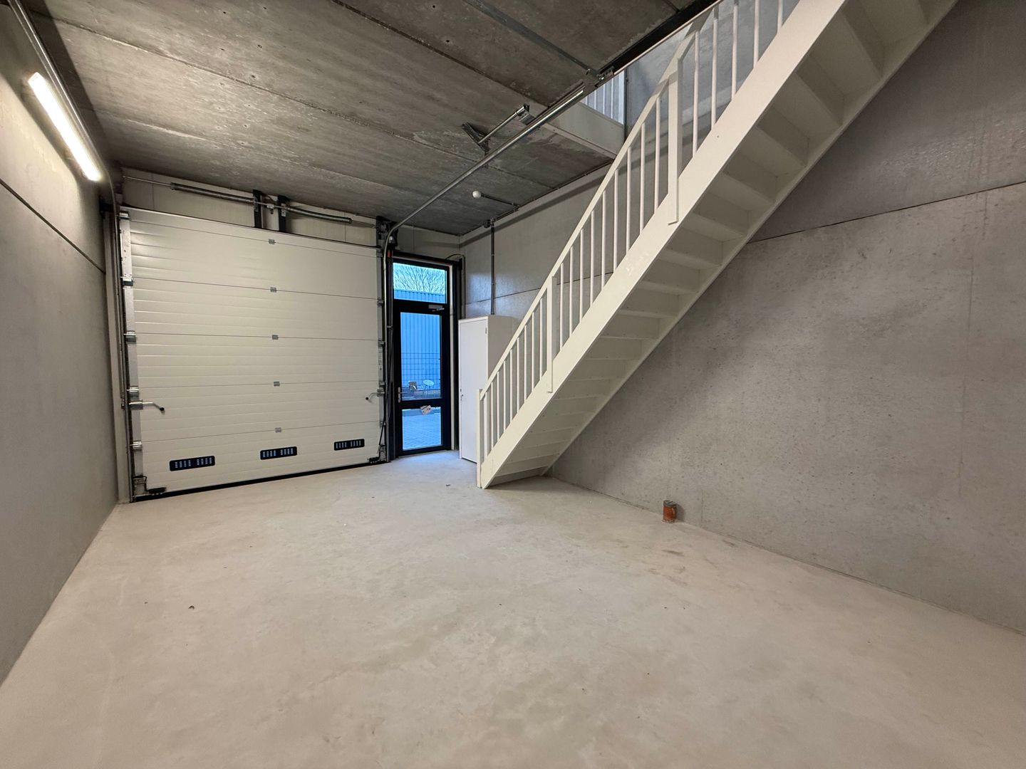 View photo 2 of Tolweg 63