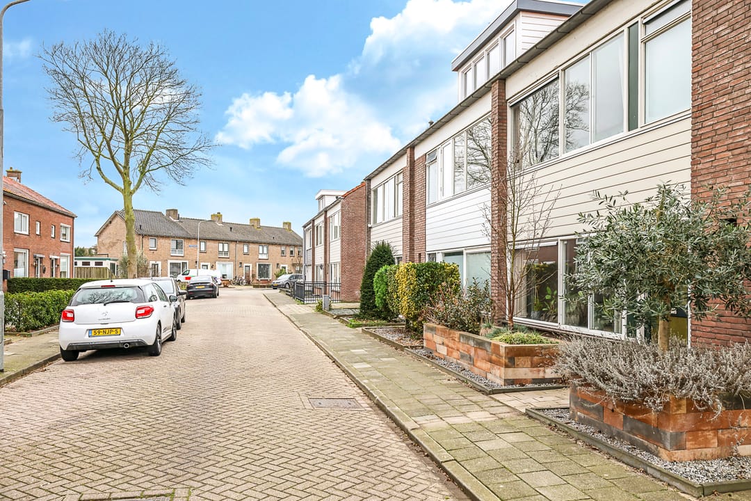 Photo 67 of Begoniastraat 24