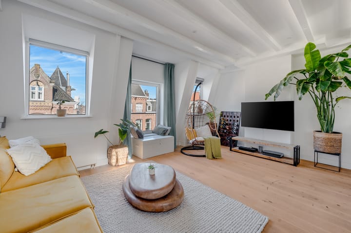 Photo 3 of Koninginneweg 211-D