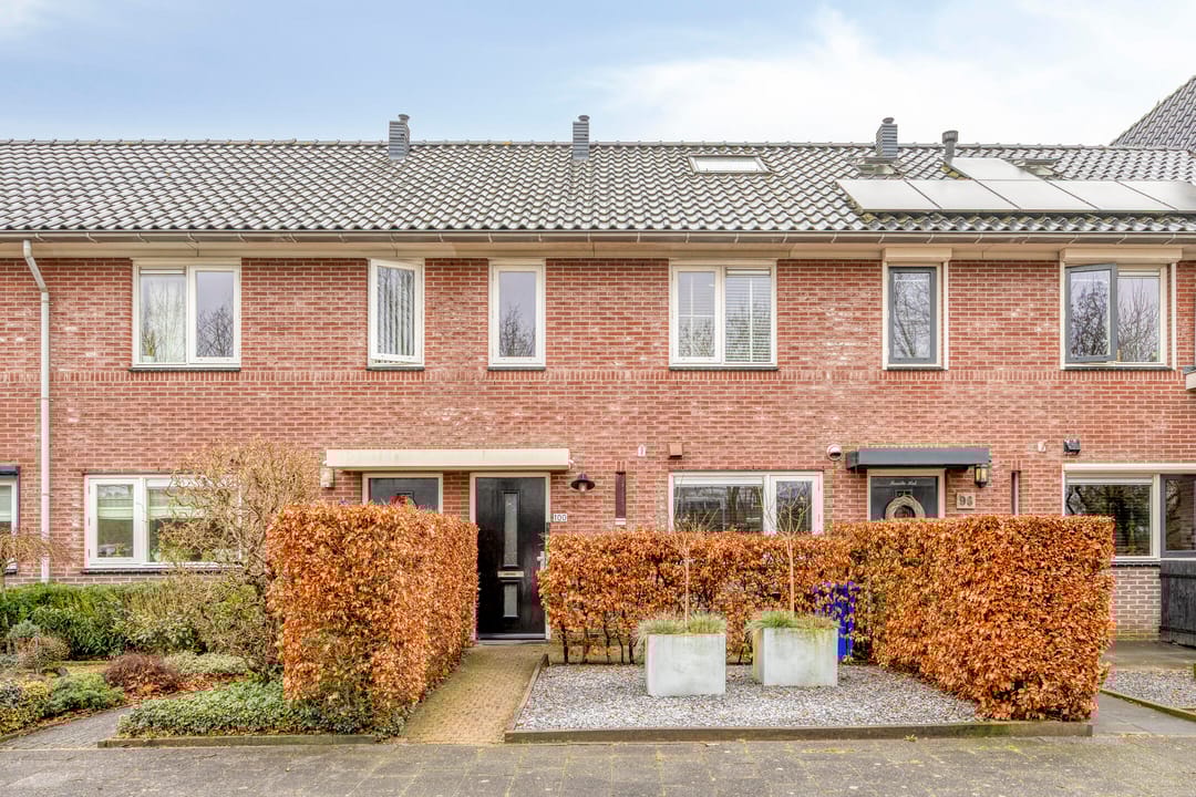 Foto 1 van Raperbeek 100