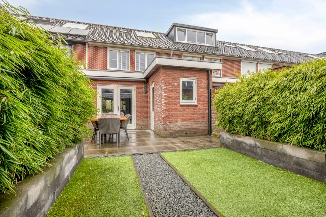 Foto 32 van Raperbeek 100