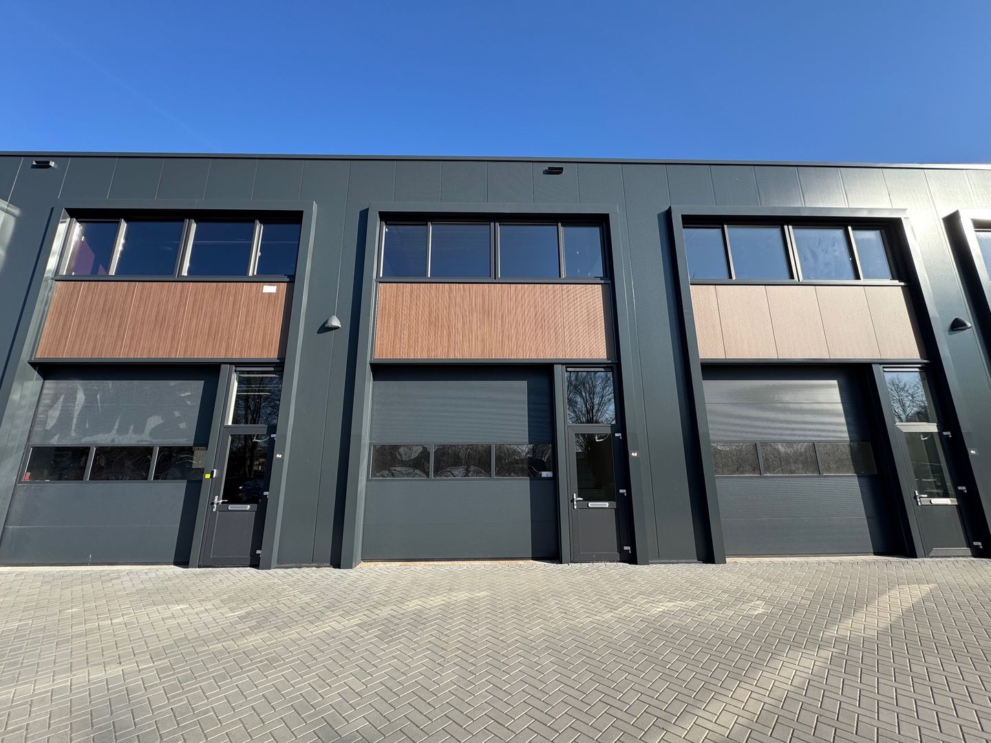 View photo 3 of Everdenberg 4-D