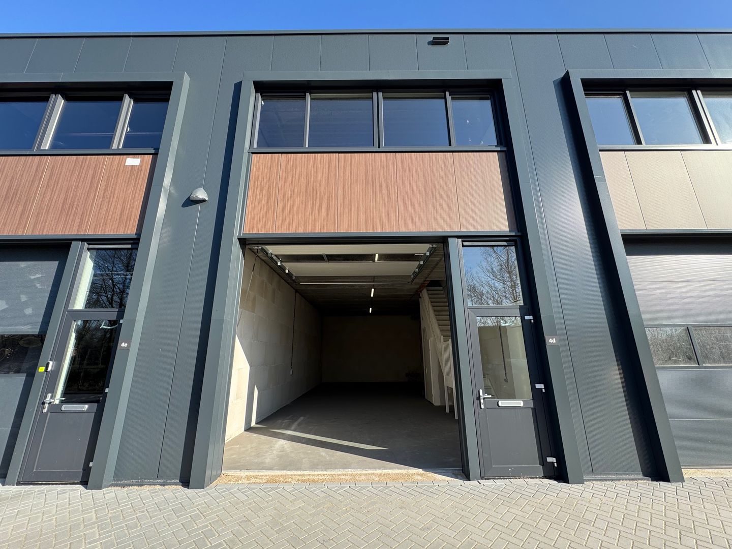 View photo 4 of Everdenberg 4-D