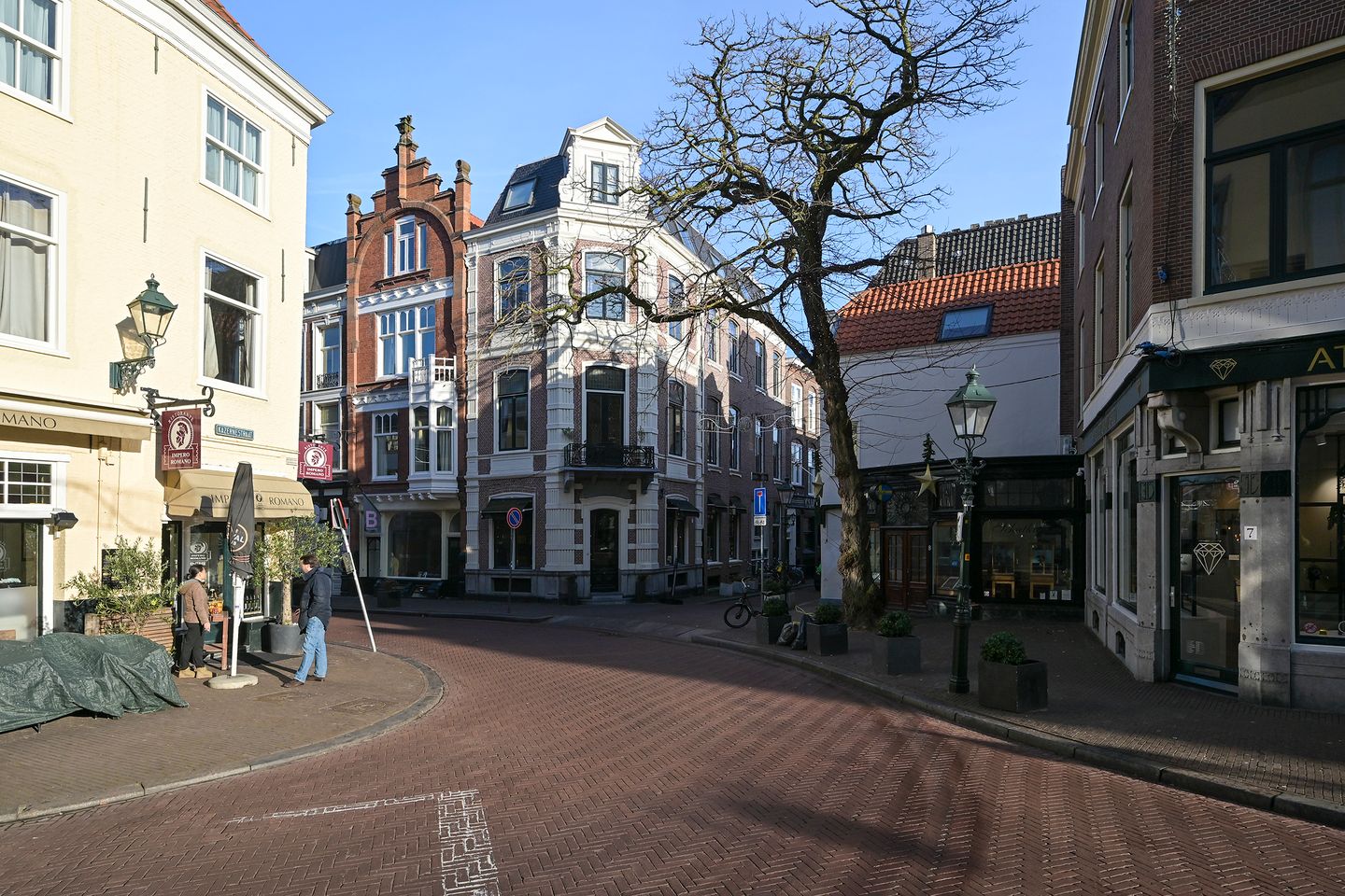 View photo 2 of Denneweg 1