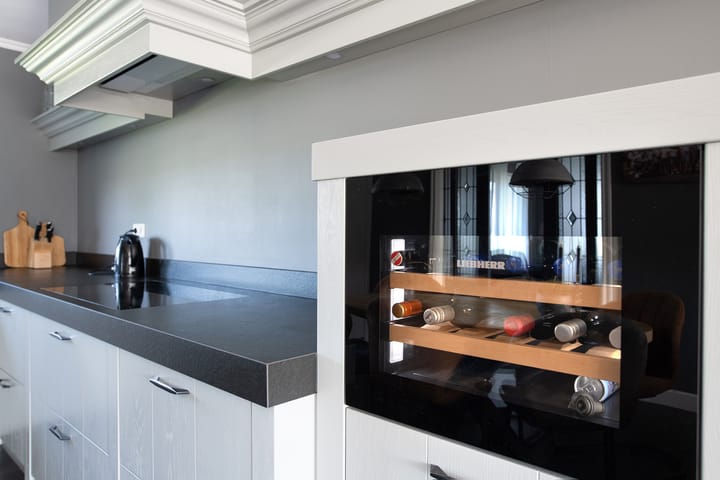 Spacious Modern Farmhouse with Large Plot and Outbuilding — 12