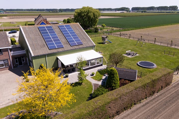 Spacious Modern Farmhouse with Large Plot and Outbuilding — 88
