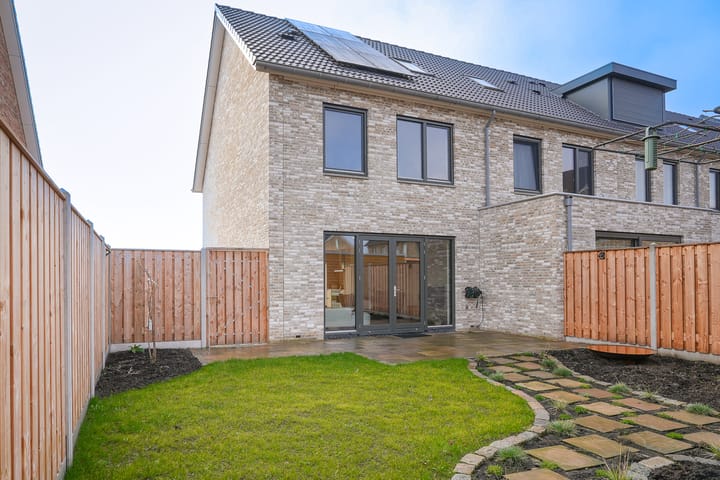 Modern Corner Home with Country Views and A+++ Energy Label — 57
