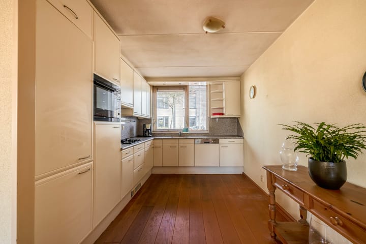 Spacious corner house with southwest garden and private parking in Swanla — 19