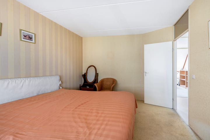 Spacious corner house with southwest garden and private parking in Swanla — 24
