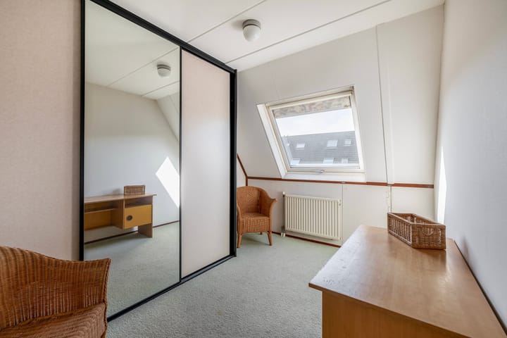 Spacious corner house with southwest garden and private parking in Swanla — 28