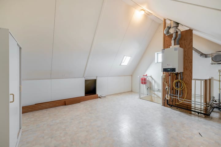 Spacious corner house with southwest garden and private parking in Swanla — 34