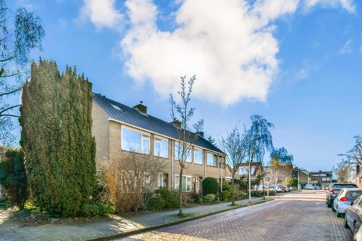 Foto 2 van Julianastraat 4