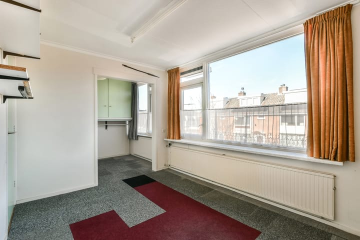 Spacious Corner House with Garage and Sunny Garden in Halfweg — 23