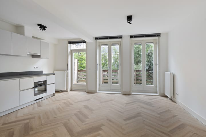 Photo 2 of Domselaerstraat 47-H