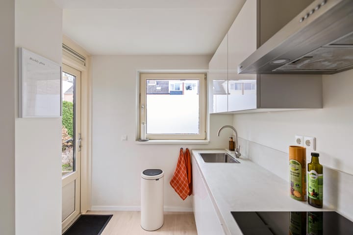 Modernized Family Home in a Green Setting in Selwerd — 29
