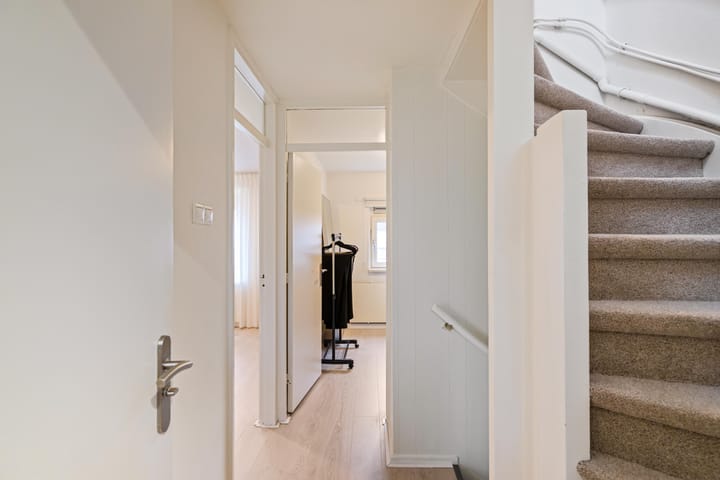 Modernized Family Home in a Green Setting in Selwerd — 47