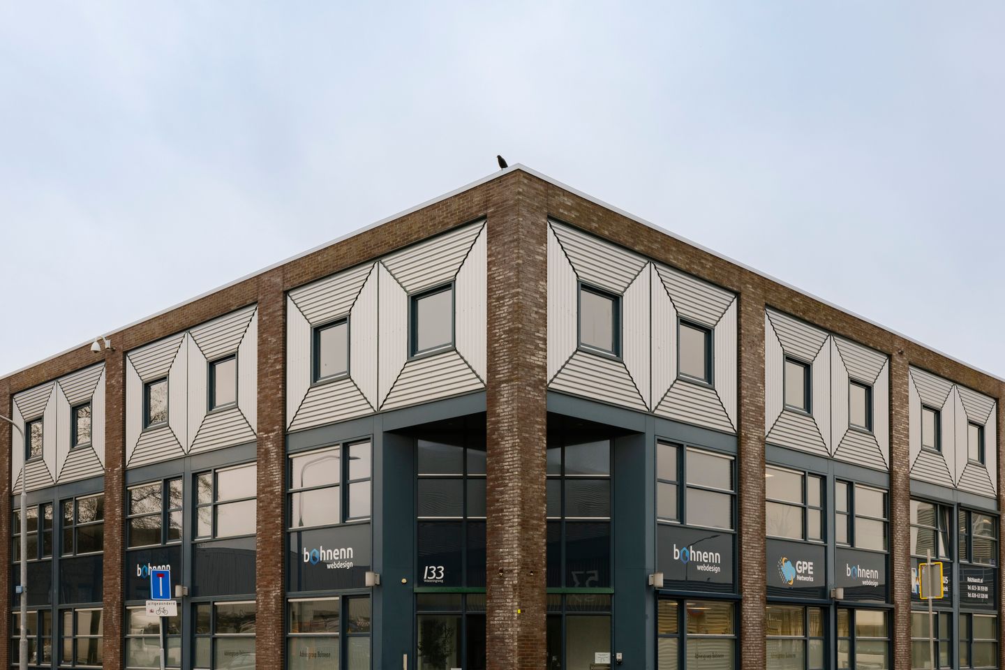 Bekijk foto 2 van Wateringweg 97