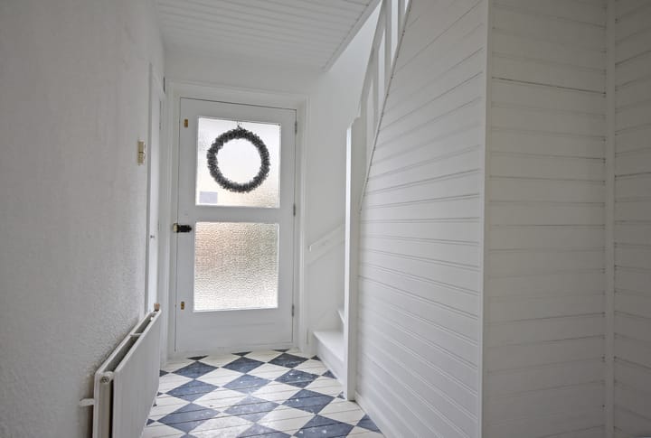Spacious Detached House with Large Garage and Sunny Garden in De Westereen — 31