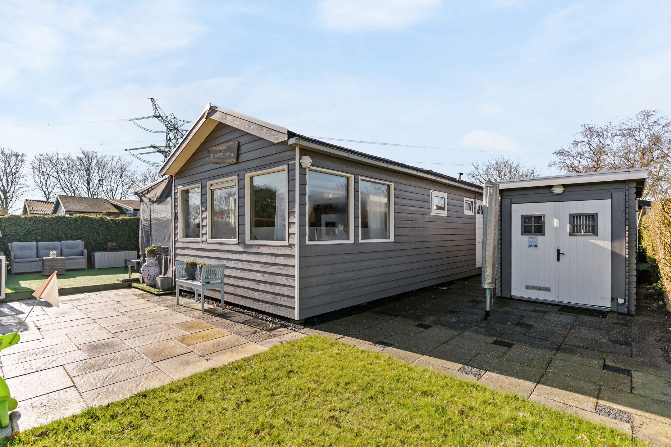 1-bedroom freehold villa in Oostvoorne — photo 1 of 5