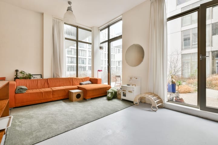 Photo 2 of Spadinalaan 353