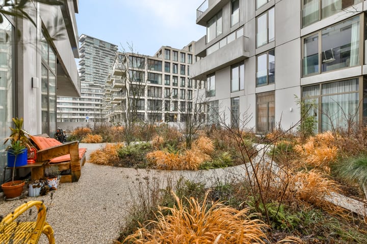 Photo 4 of Spadinalaan 353