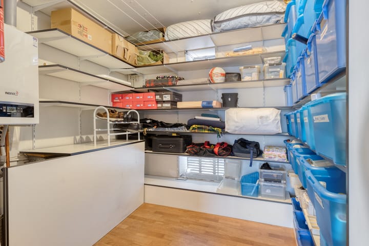 Unique Live-Work Property with Indoor Pool in Veghel Centre — 100