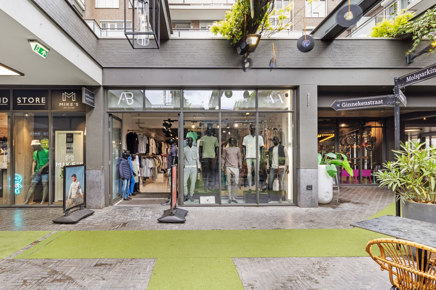 View photo 1 of Houtmarkt 152