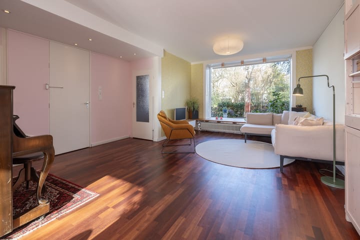 Photo 2 of Damhertlaan 35