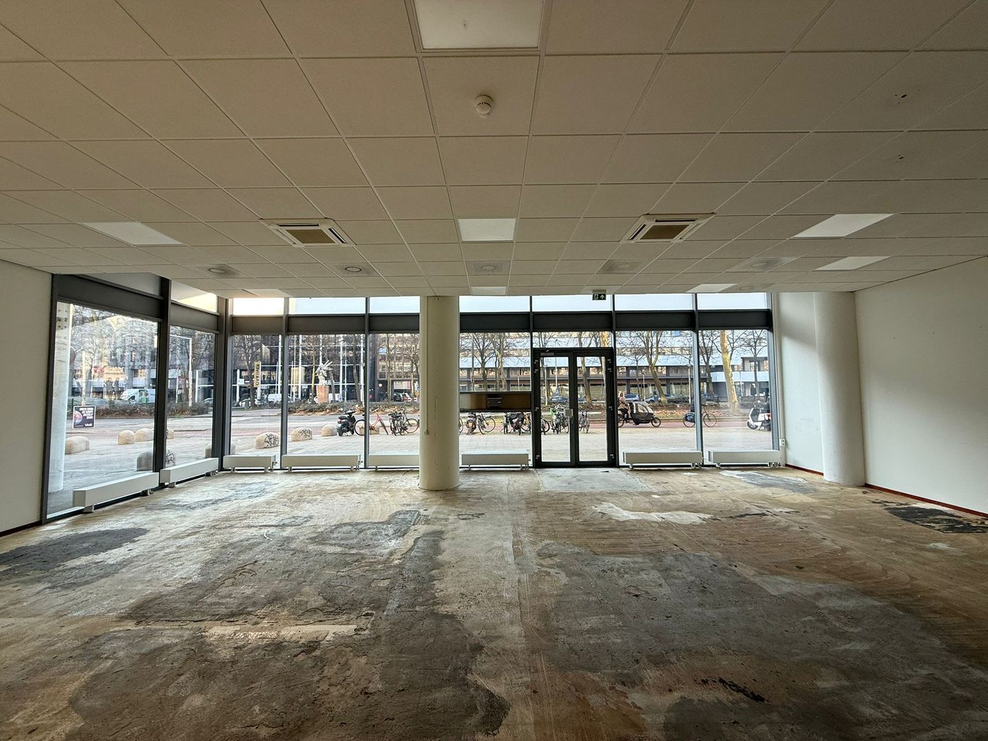 View photo 4 of Westblaak 159