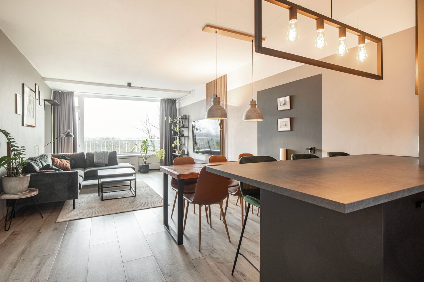 Foto 14 van Van der Hagenstraat 739