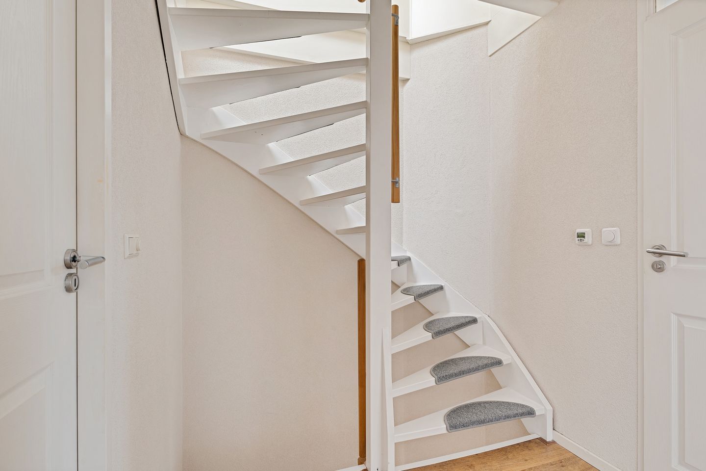 Photo 20 of Zebraspoor 601