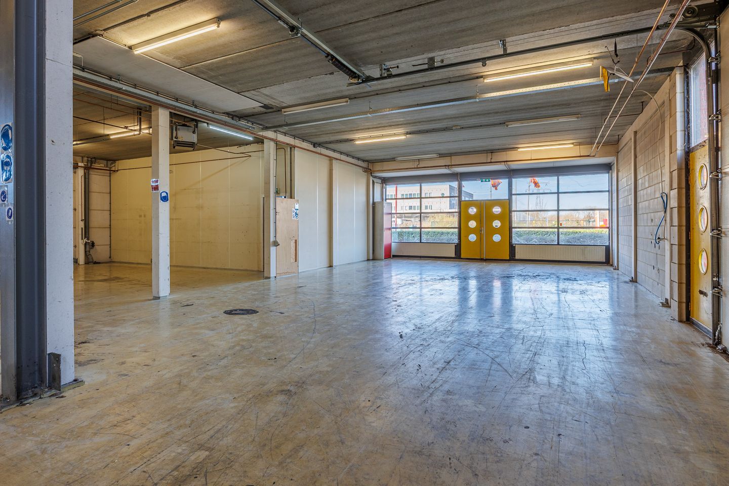 View photo 4 of Grote Wade 17-19