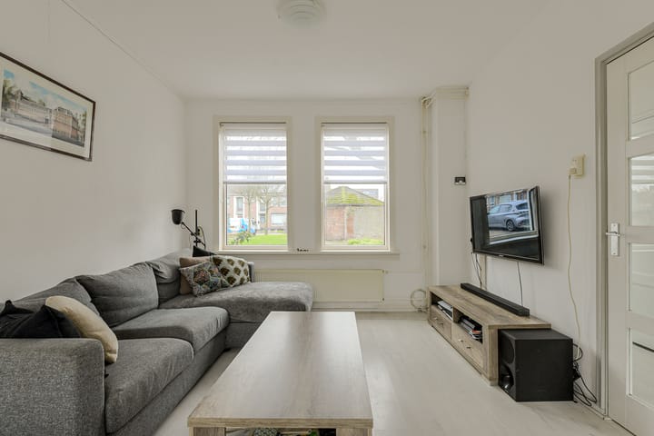 Foto 2 van Voltaweg 10