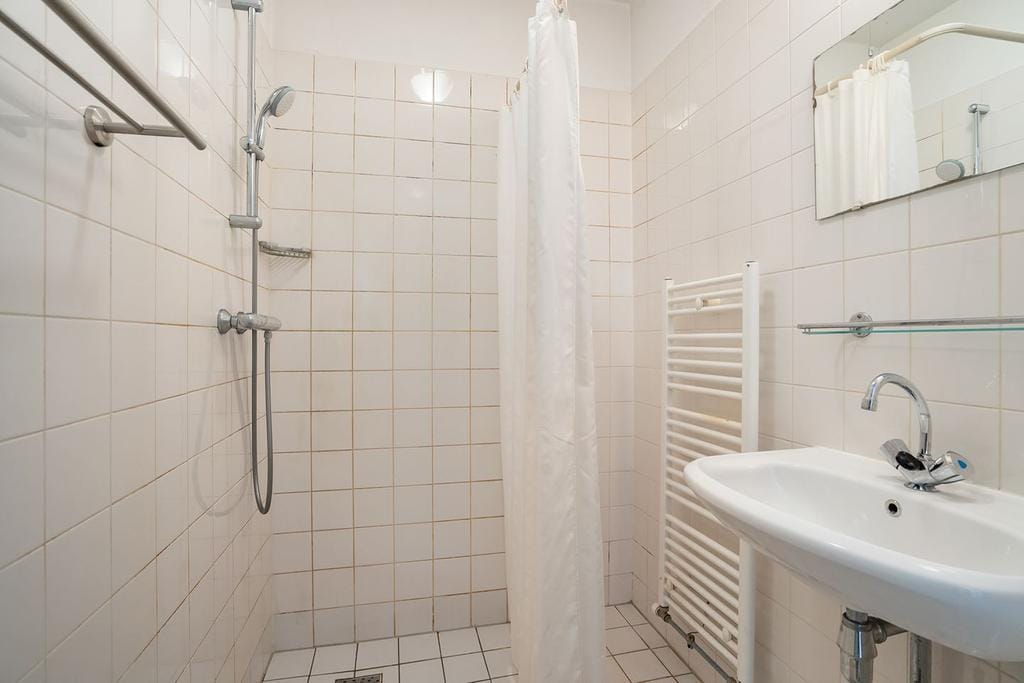 Photo 5 of Bermuda 29