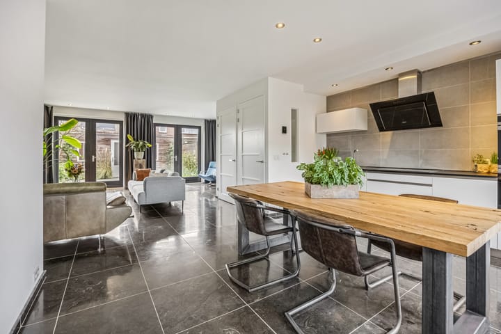 Foto 2 van Kompas 26