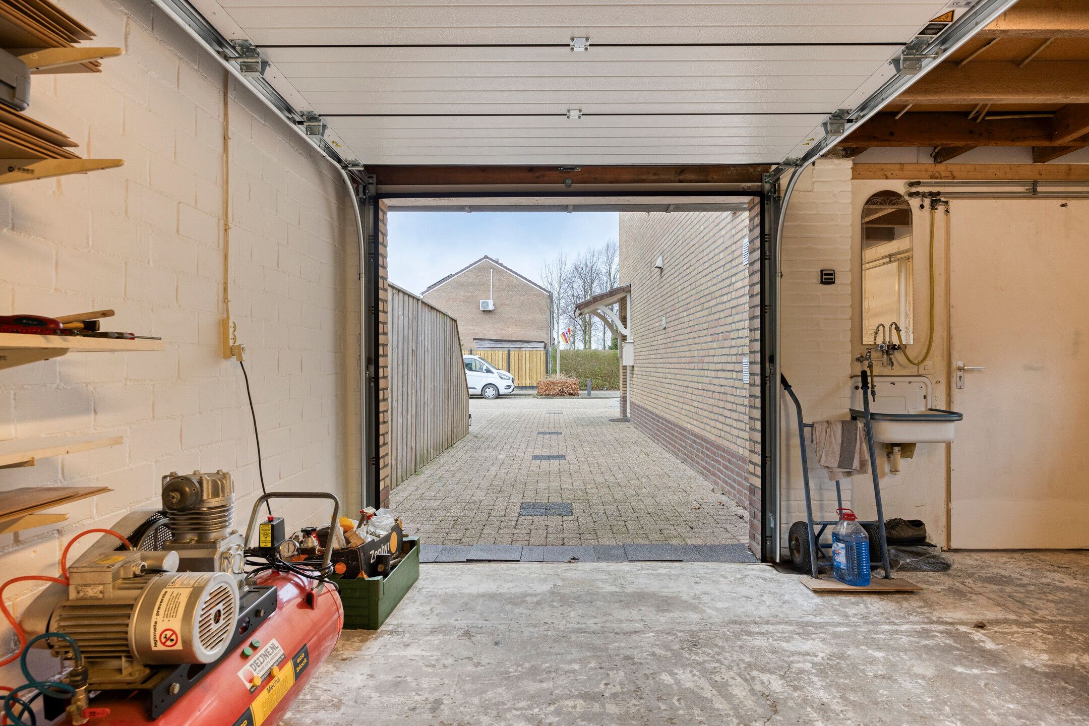 Photo 36 of Edelmanstraat 12