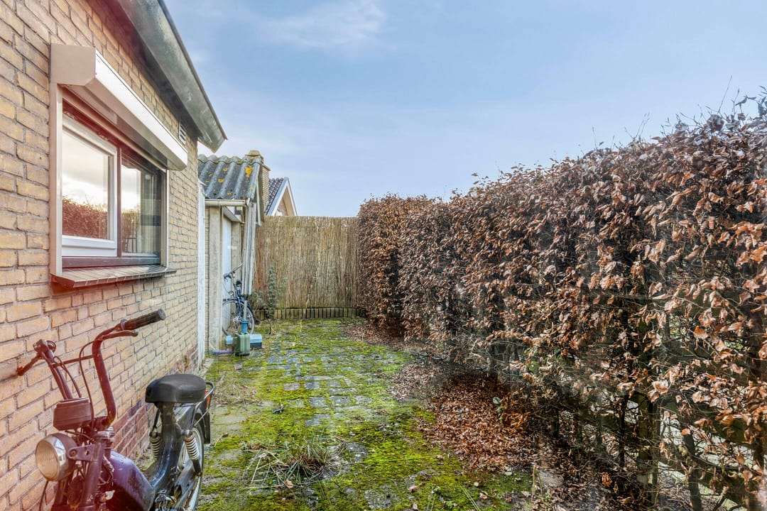 Photo 26 of Wethouder Sandersstraat 1