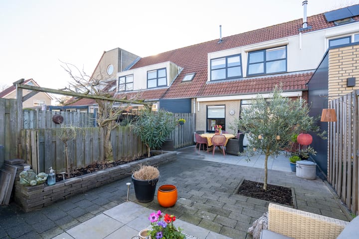 Foto 4 van Margriethof 77