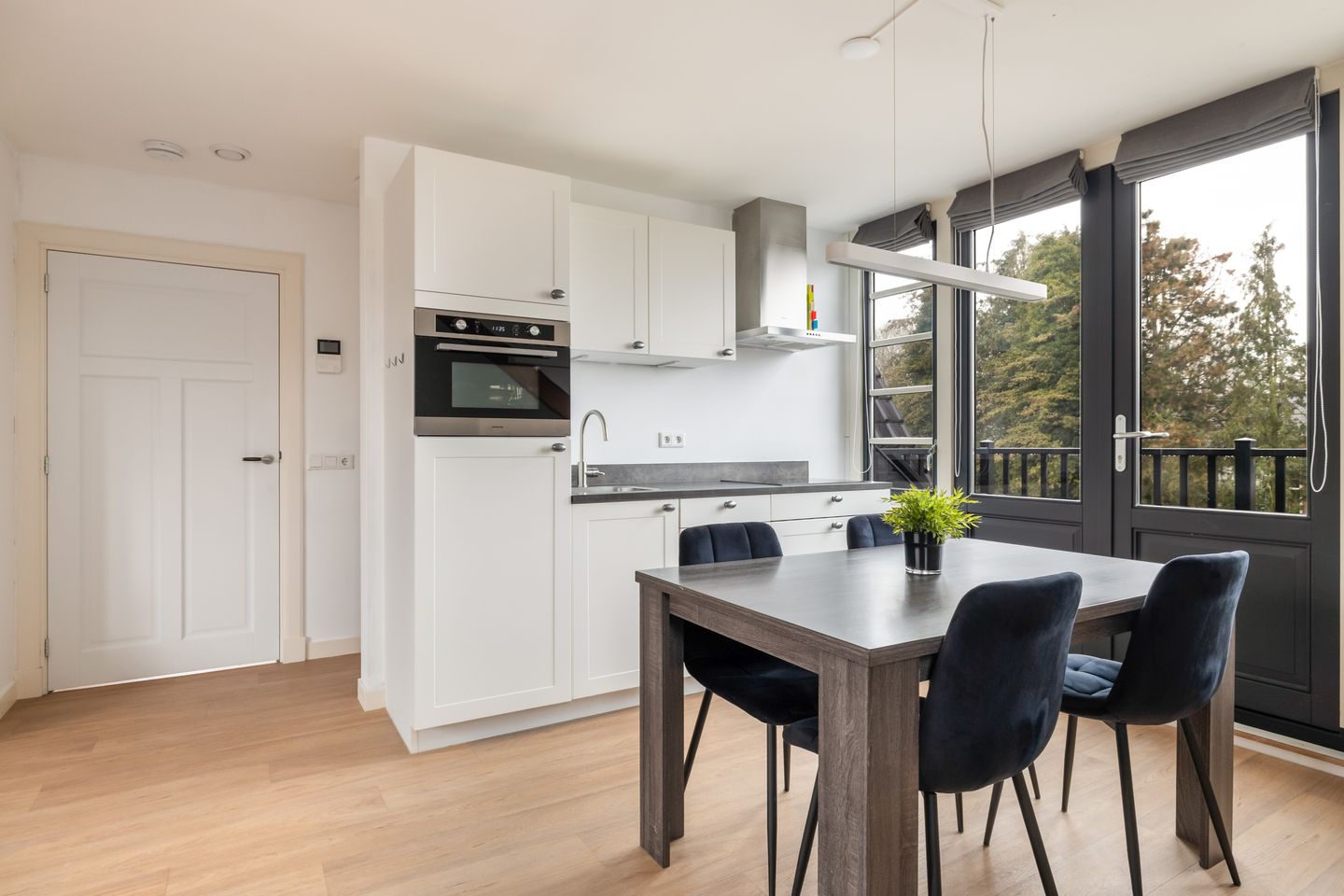 Foto 4 van Stationsweg 42-E