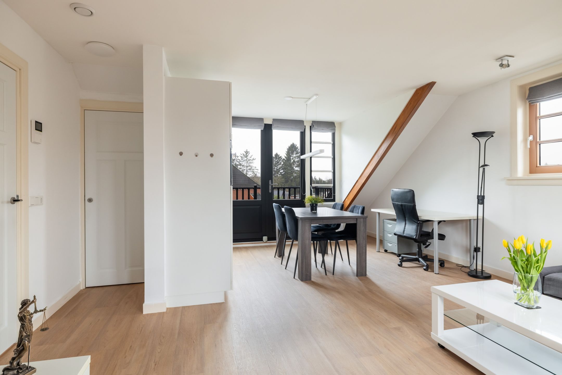 Foto 12 van Stationsweg 42-E