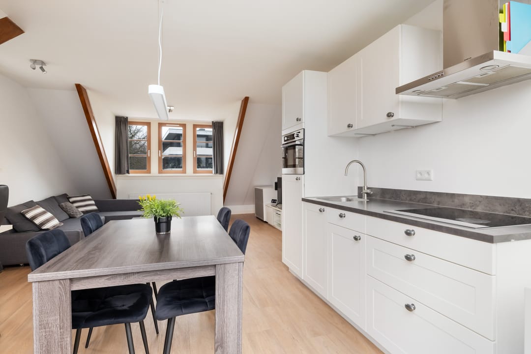 Foto 11 van Stationsweg 42-E