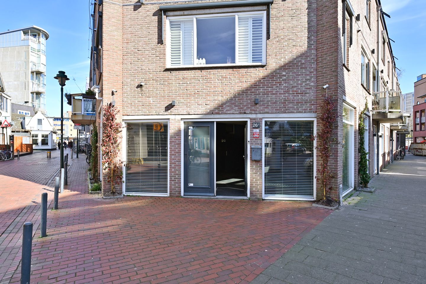 View photo 2 of Spoorstraat 26-C