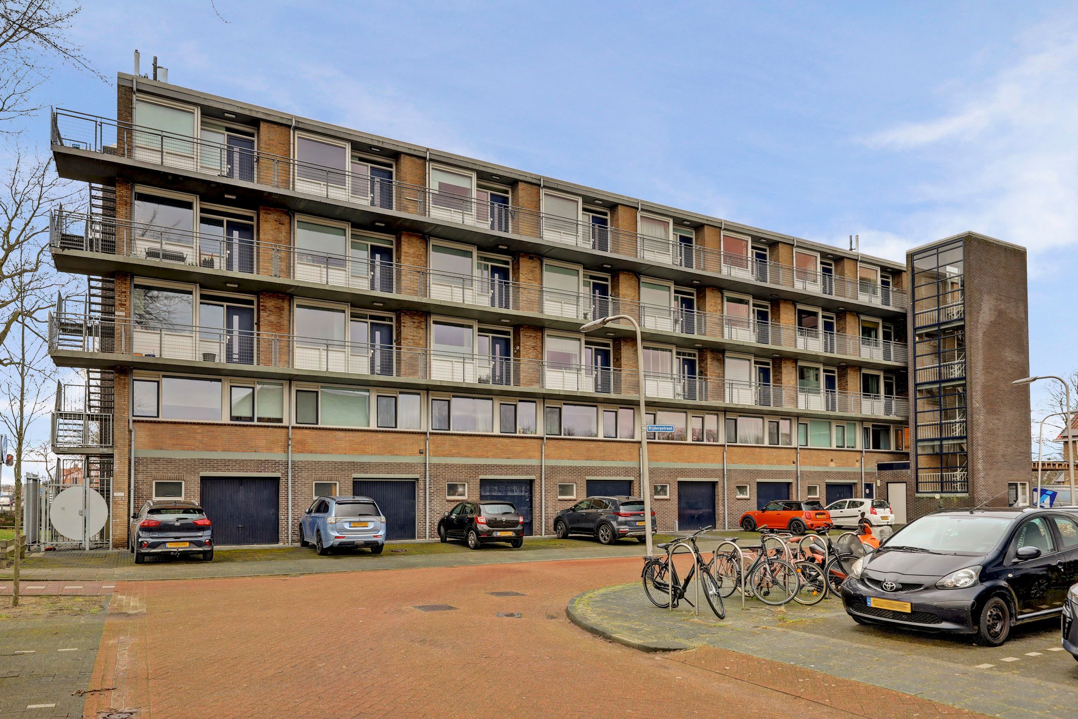 Foto 36 van Bijdorpstraat 8