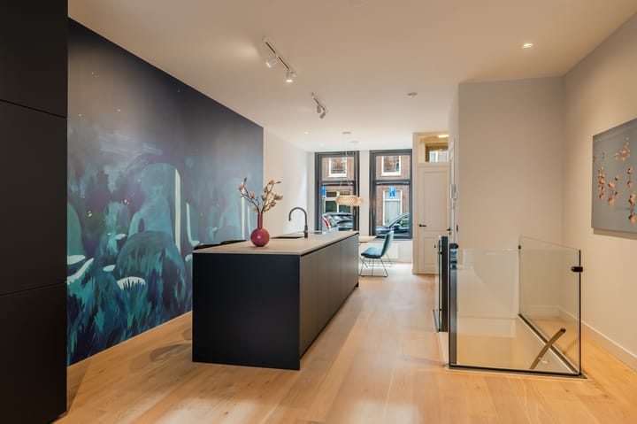 Photo 2 of Eerste Helmersstraat 170-H